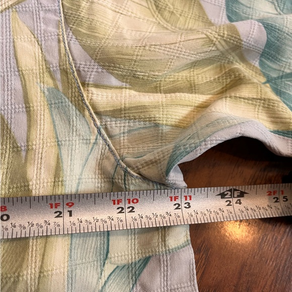 Tommy Bahama men’s 100 % silk shirt size large button down tropical beach leaves - Picture 6 of 9